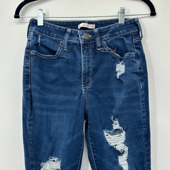 SO Curvy High-Rise Distressed Shark Bitten Hem Jeans Size 28 - Picture 2 of 6